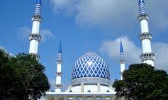 The blue mosque , selangor 